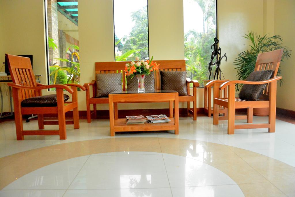 Casanas Suites Puerto Princesa Exteriör bild