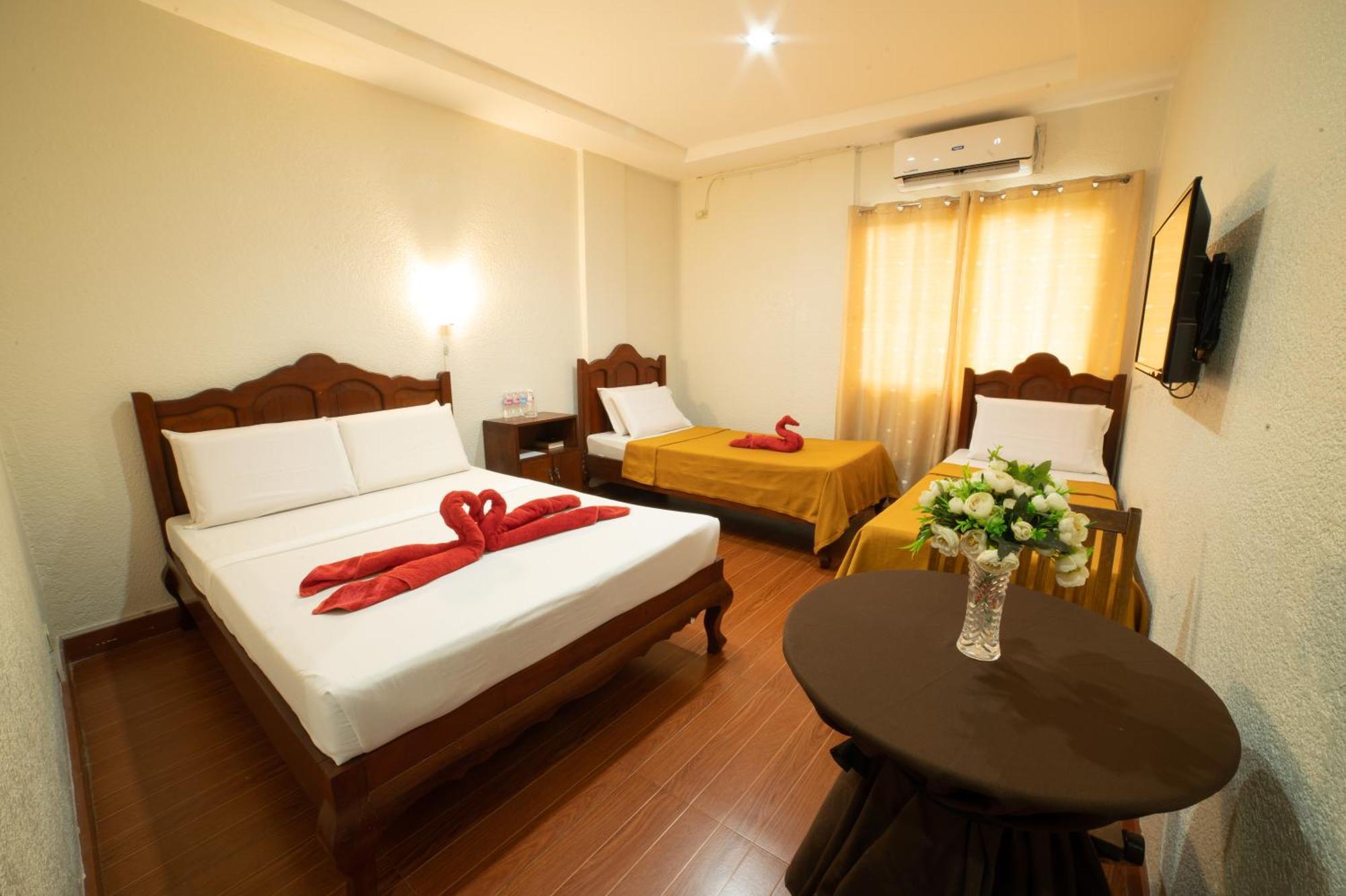 Casanas Suites Puerto Princesa Exteriör bild
