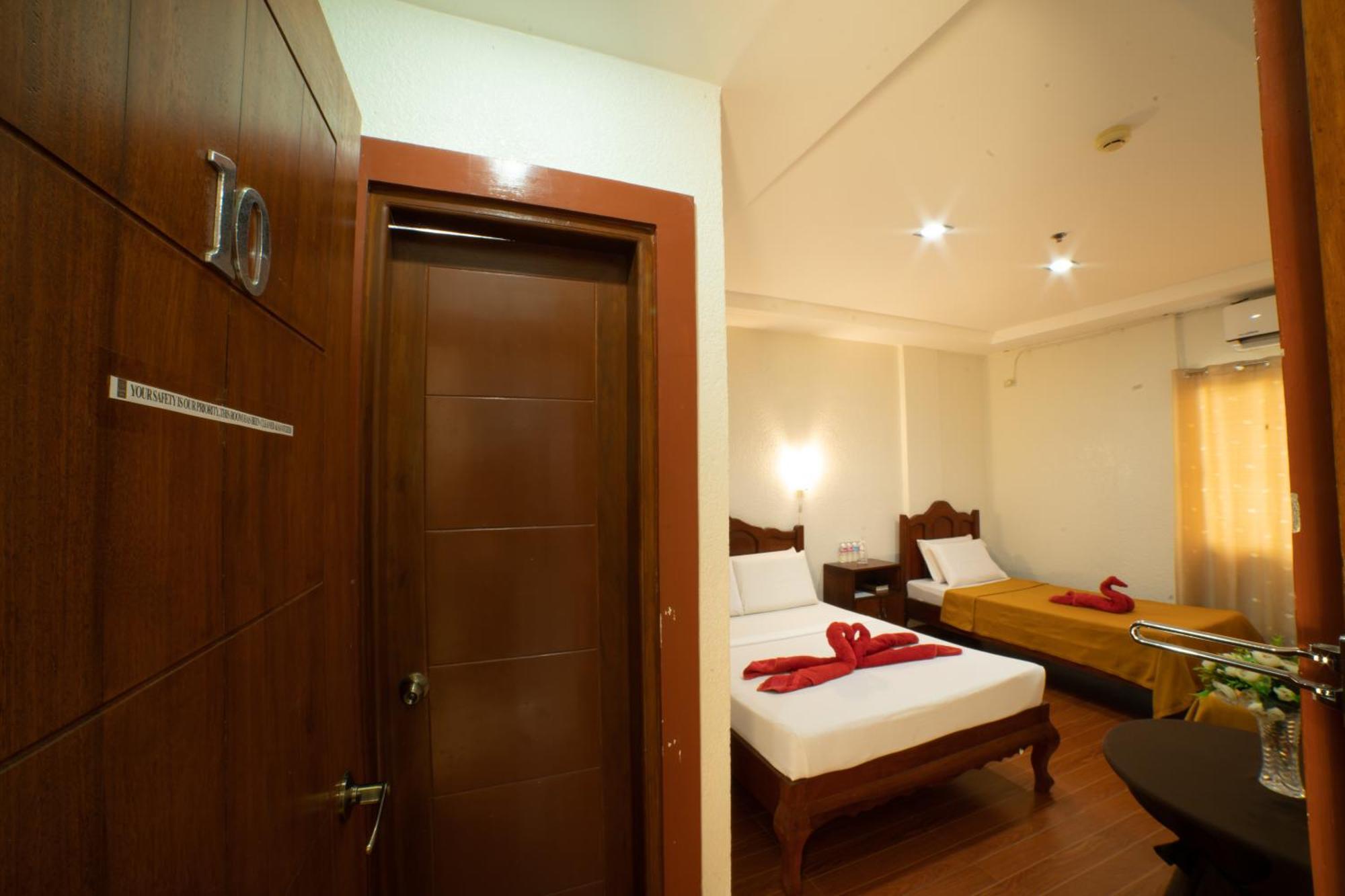 Casanas Suites Puerto Princesa Exteriör bild