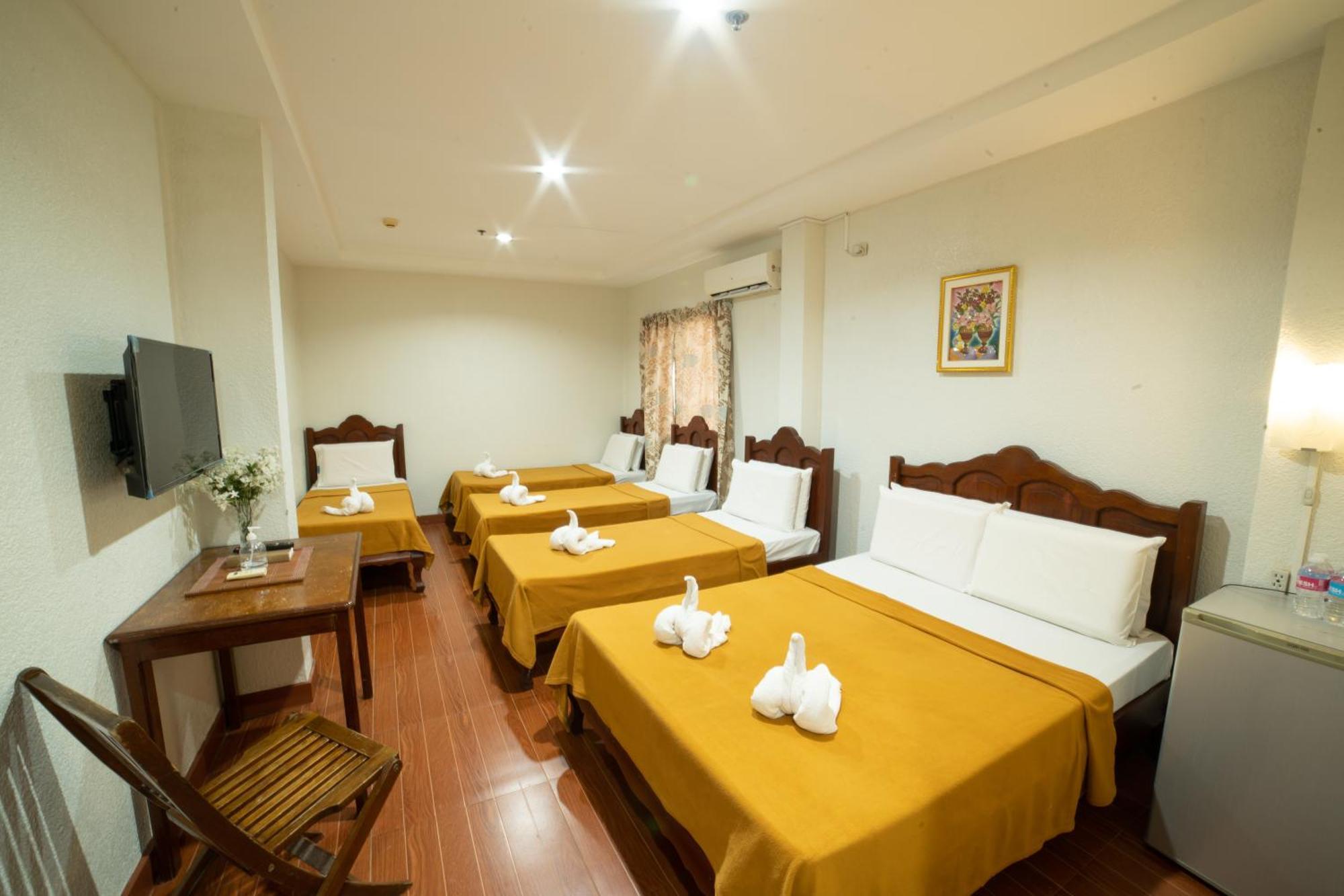 Casanas Suites Puerto Princesa Exteriör bild