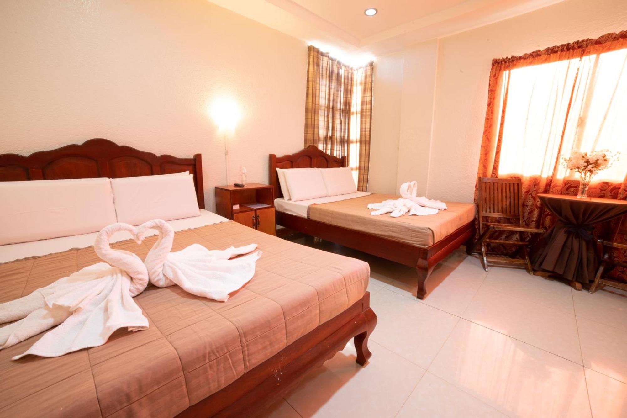 Casanas Suites Puerto Princesa Exteriör bild