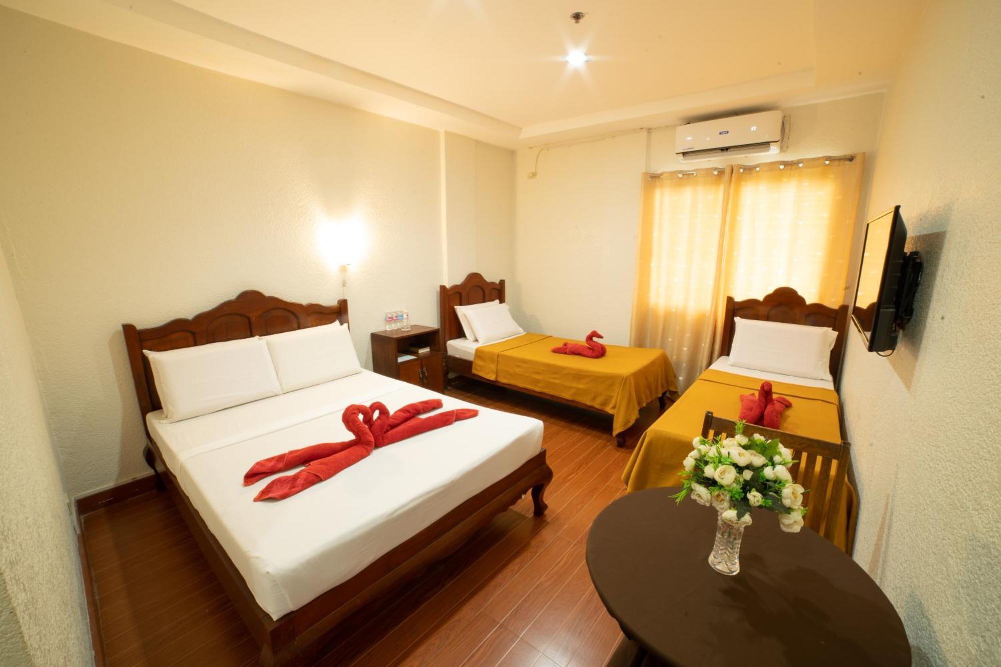 Casanas Suites Puerto Princesa Exteriör bild