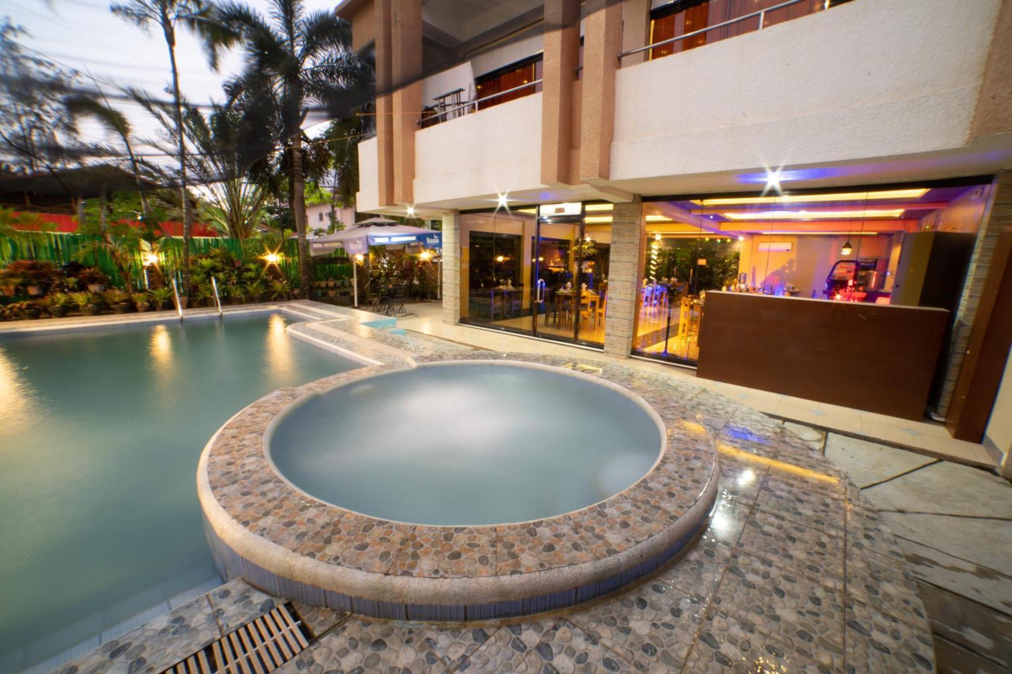 Casanas Suites Puerto Princesa Exteriör bild