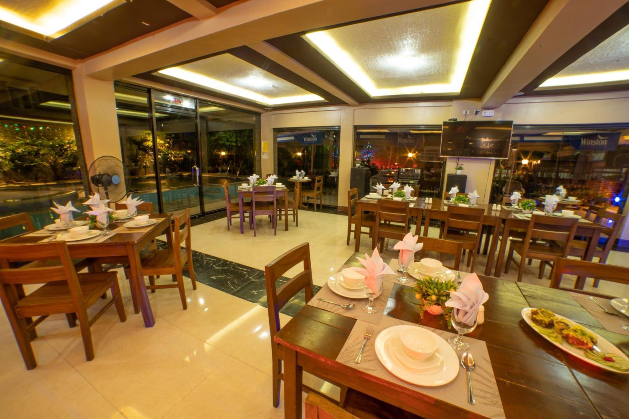 Casanas Suites Puerto Princesa Exteriör bild