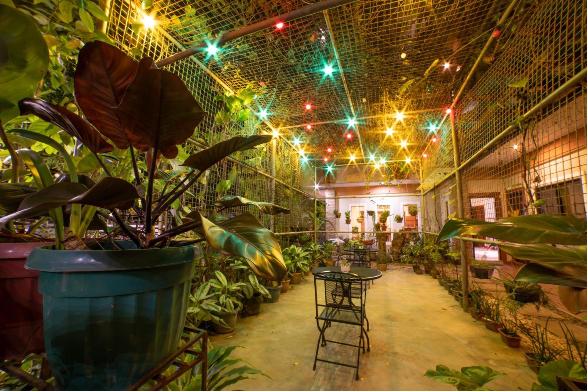 Casanas Suites Puerto Princesa Exteriör bild