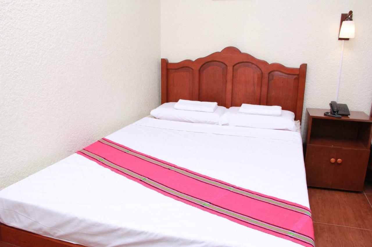 Casanas Suites Puerto Princesa Exteriör bild