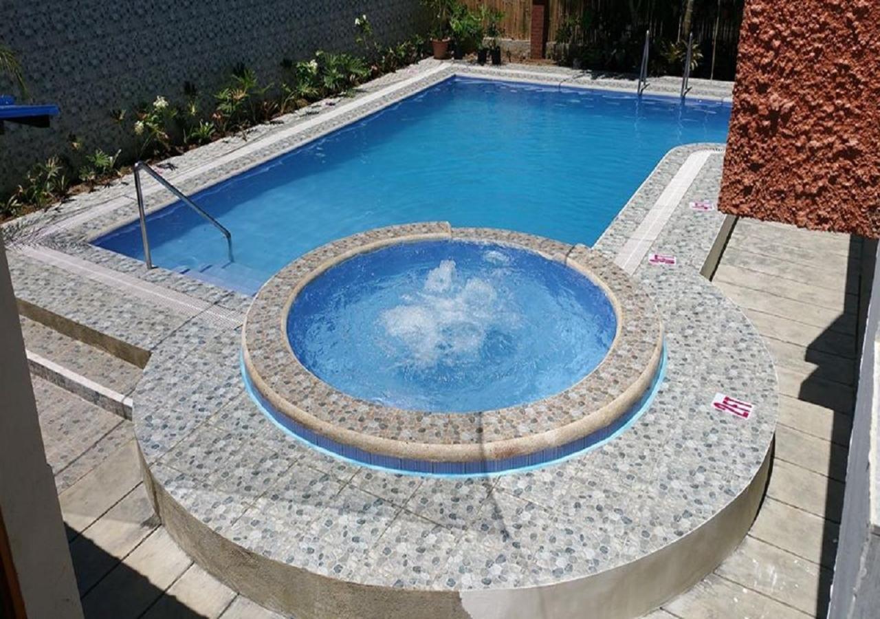 Casanas Suites Puerto Princesa Exteriör bild